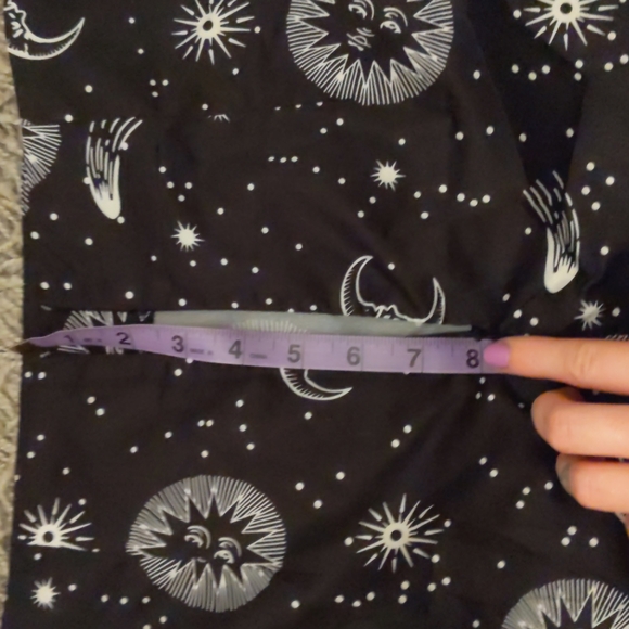 Celestial Mini Skit, w/ side slit, US size 4 - Picture 3 of 6